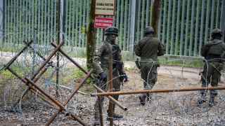 Польские пограничники на границе с Беларусью